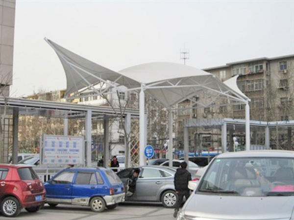 膜結(jié)構(gòu)車庫出入口